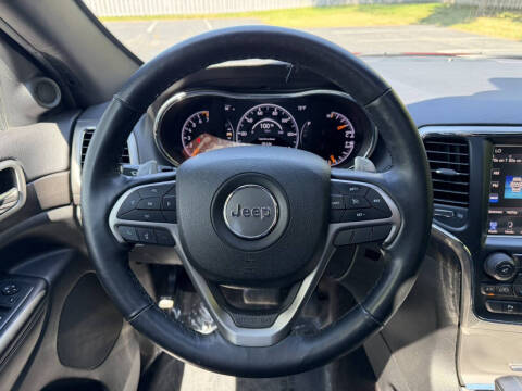 2017 Jeep Grand Cherokee Laredo