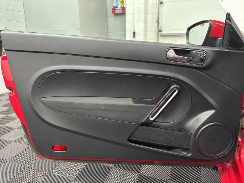 2019 Volkswagen Beetle 2.0T S