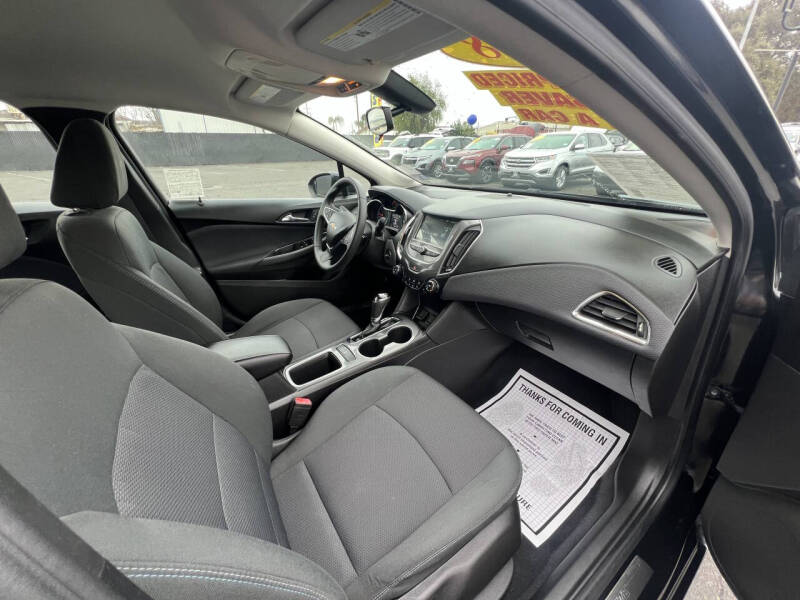 2018 Chevrolet Cruze LT Auto