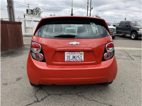 2013 Chevrolet Sonic LS Manual