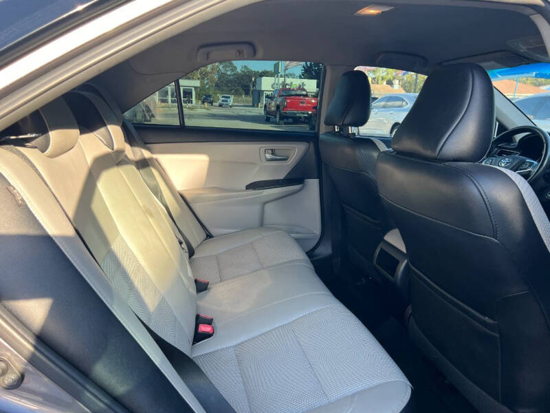 2017 Toyota Camry SE