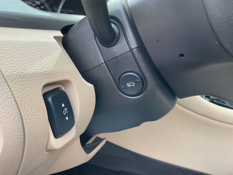 2015 Ford Taurus SEL