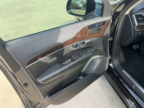 2019 Volvo XC90 T5 Momentum