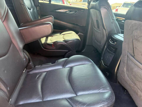 2018 Cadillac Escalade Platinum