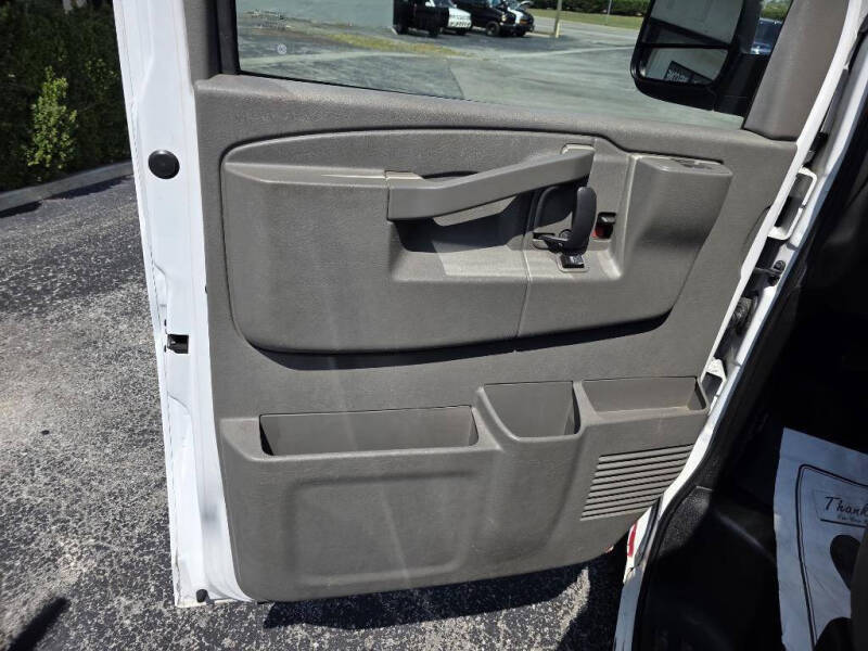 2017 Chevrolet Express 2500