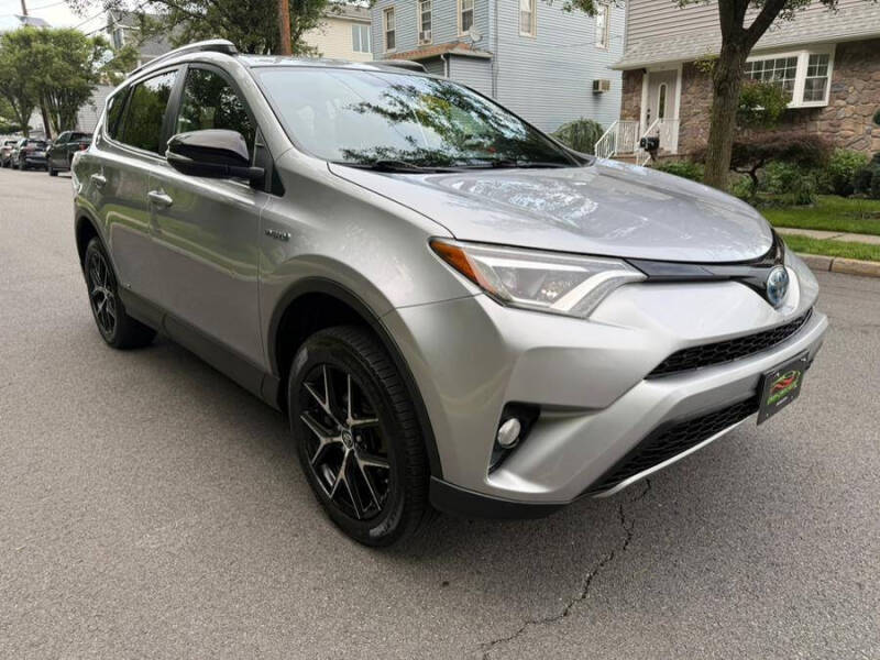 2017 Toyota RAV4 Hybrid SE