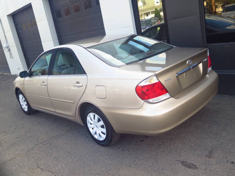 2006 Toyota Camry LE
