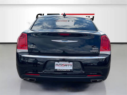 2022 Chrysler 300 Touring