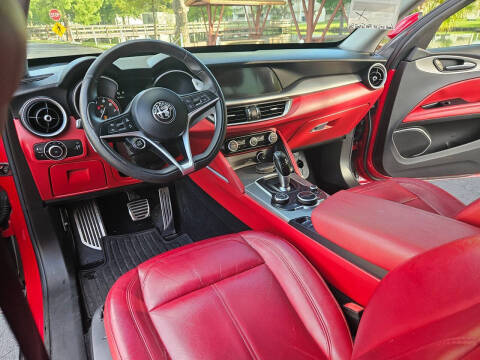 2018 Alfa Romeo Stelvio Sport