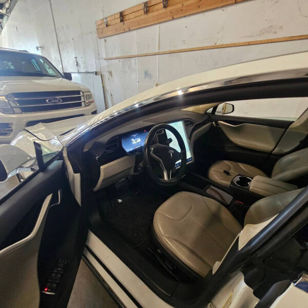 2014 Tesla Model S P85