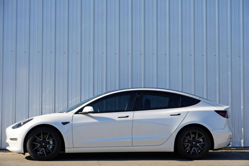 2021 Tesla Model 3 Standard Range Plus