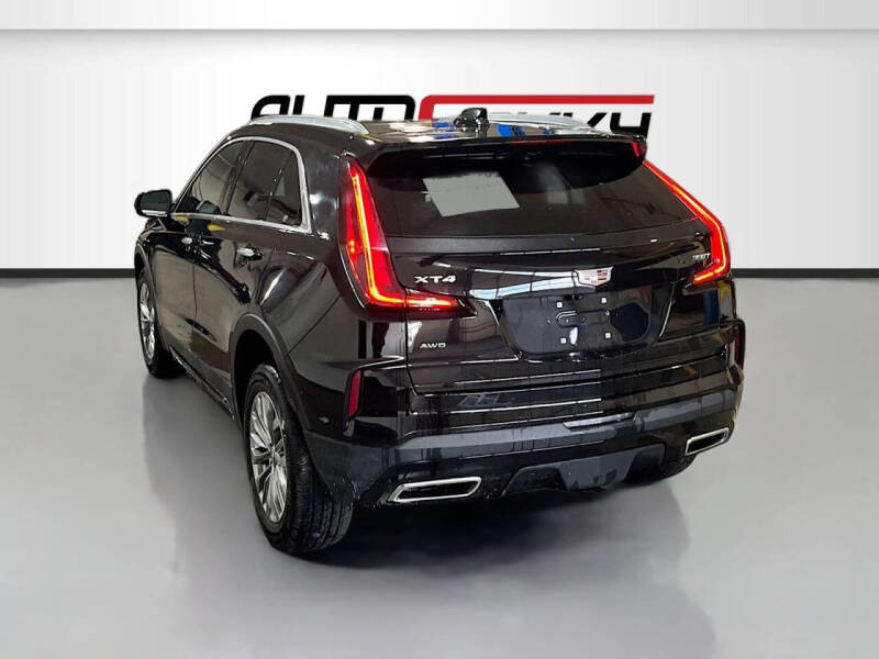2024 Cadillac XT4 Premium Luxury