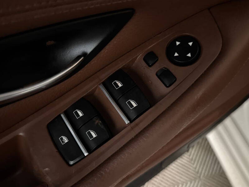2016 BMW 5 Series 528i