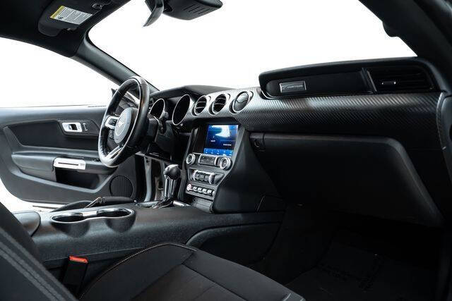 2022 Ford Mustang EcoBoost