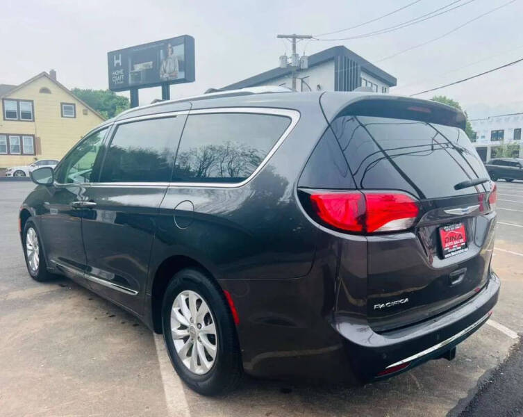 2018 Chrysler Pacifica Touring L