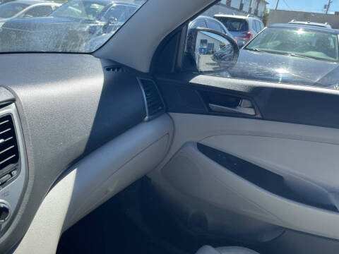 2018 Hyundai Tucson SE