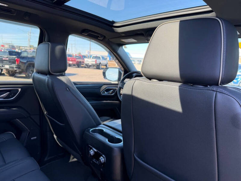2023 GMC Yukon SLT