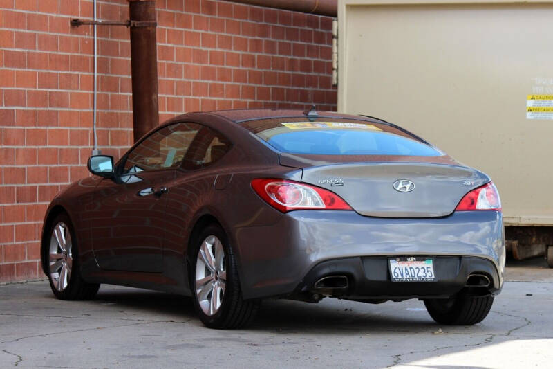 2012 Hyundai Genesis Coupe 2.0T Premium