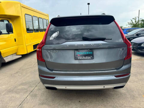2016 Volvo XC90 T6 Momentum