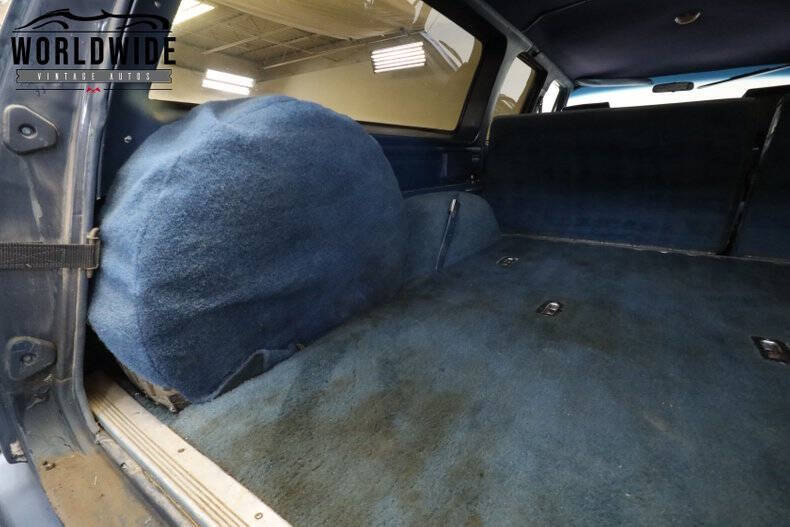 1988 Chevrolet Suburban V10