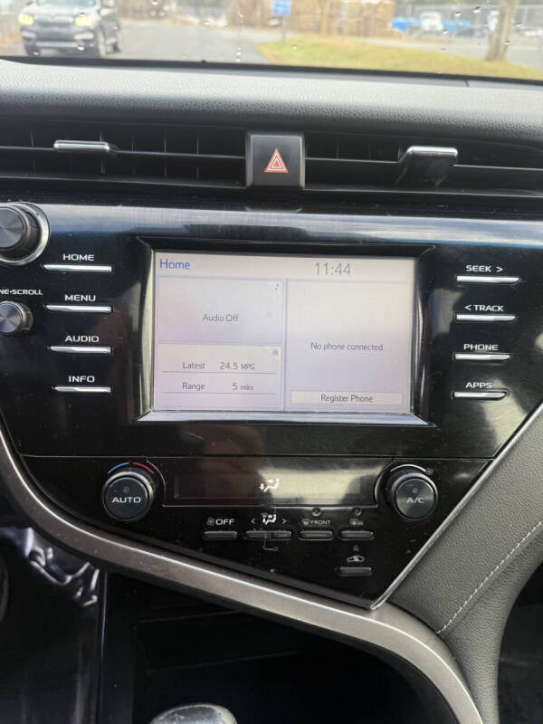 2018 Toyota Camry SE