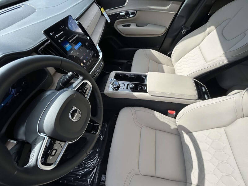 2026 Volvo XC90 B5 Core