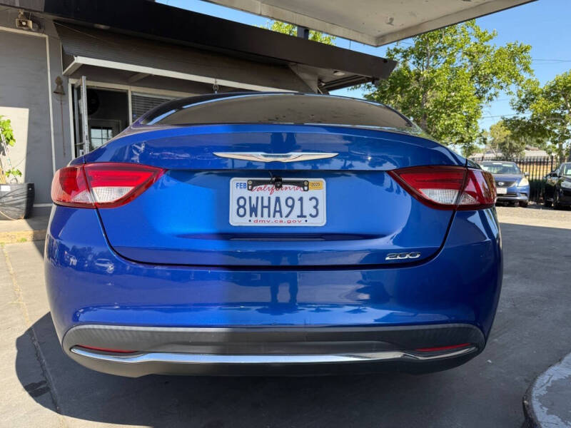 2015 Chrysler 200 Limited