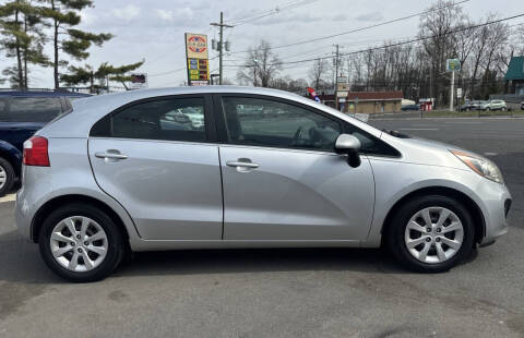 2015 Kia Rio 5-Door LX