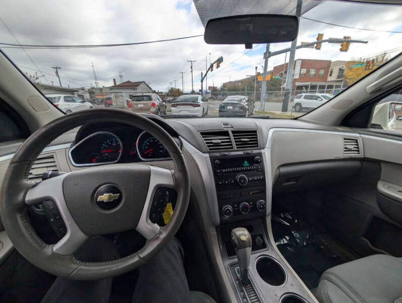 2011 Chevrolet Traverse LT
