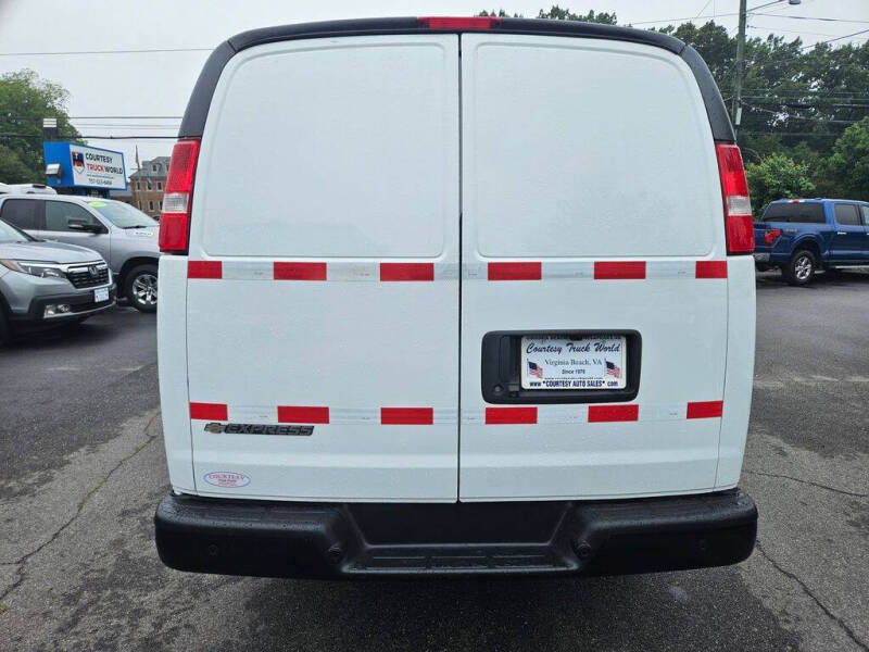 2021 Chevrolet Express 2500