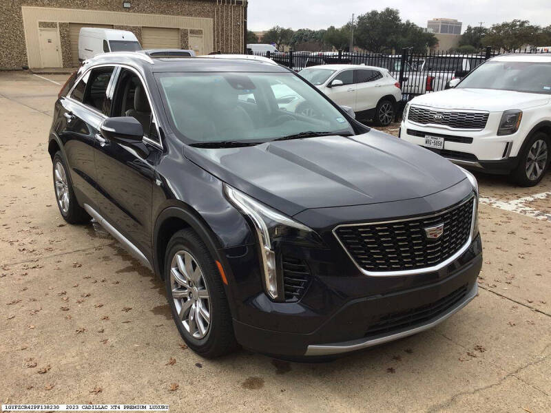 2023 Cadillac XT4 Premium Luxury