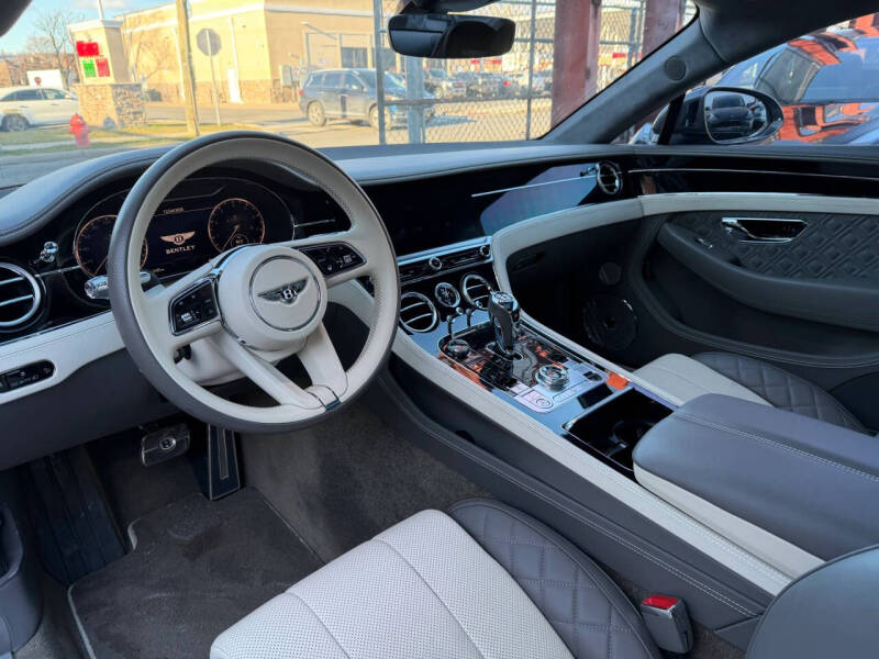 2022 Bentley Continental GT V8