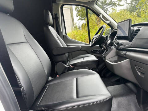 2025 Ford Transit 250