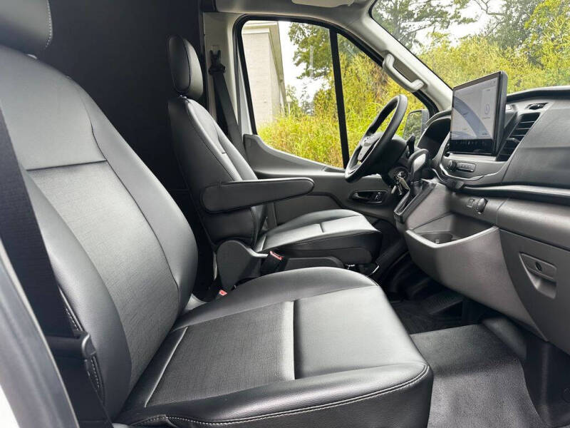 2025 Ford Transit 250