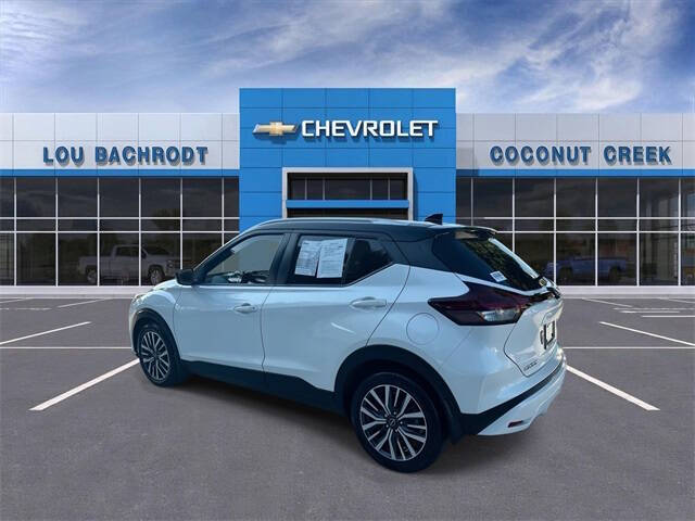 2022 Nissan Kicks SV