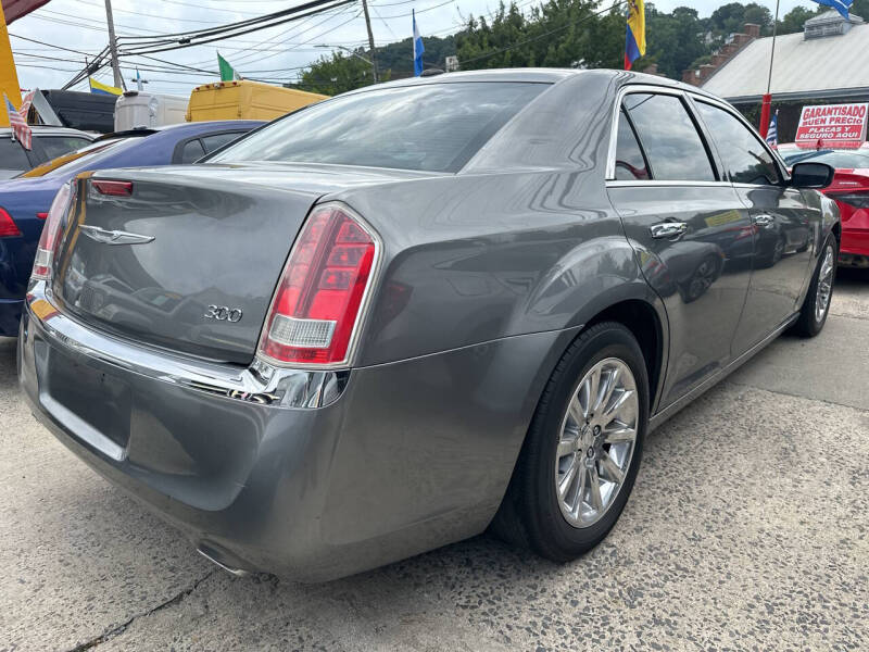 2012 Chrysler 300 Limited