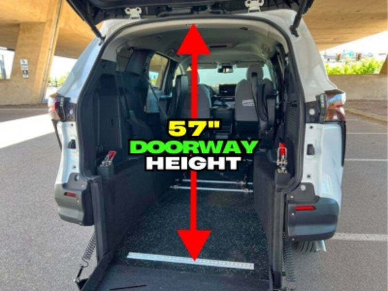 2026 Toyota Sienna LE 8-Passenger
