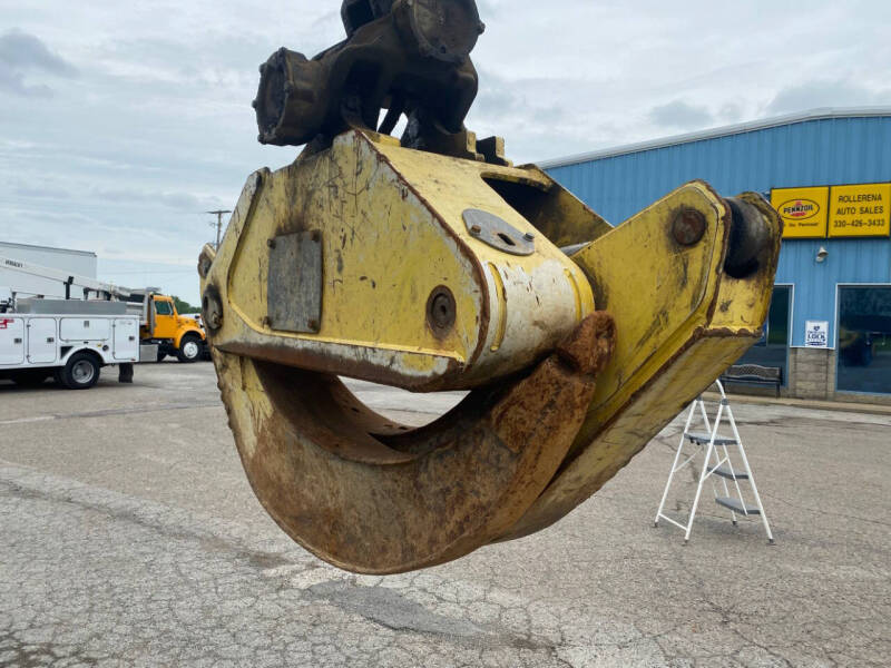 2017 John Deere 748L