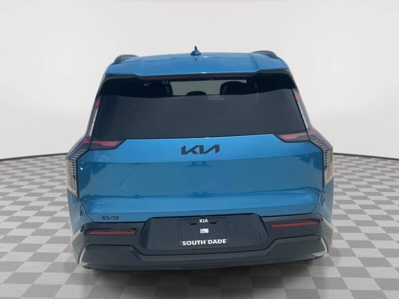 2026 Kia EV9 Land