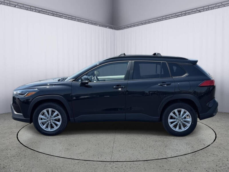 2025 Toyota Corolla Cross LE