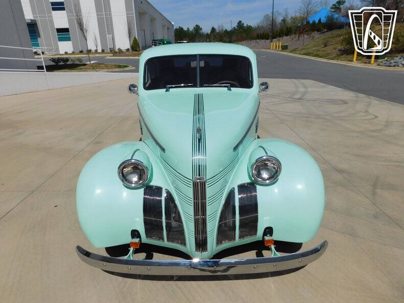 1939 Pontiac Silver Streak