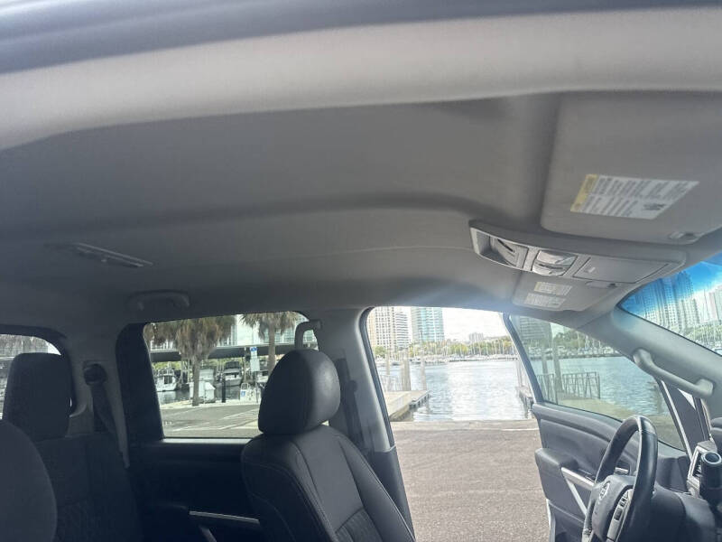 2017 Nissan Titan SV