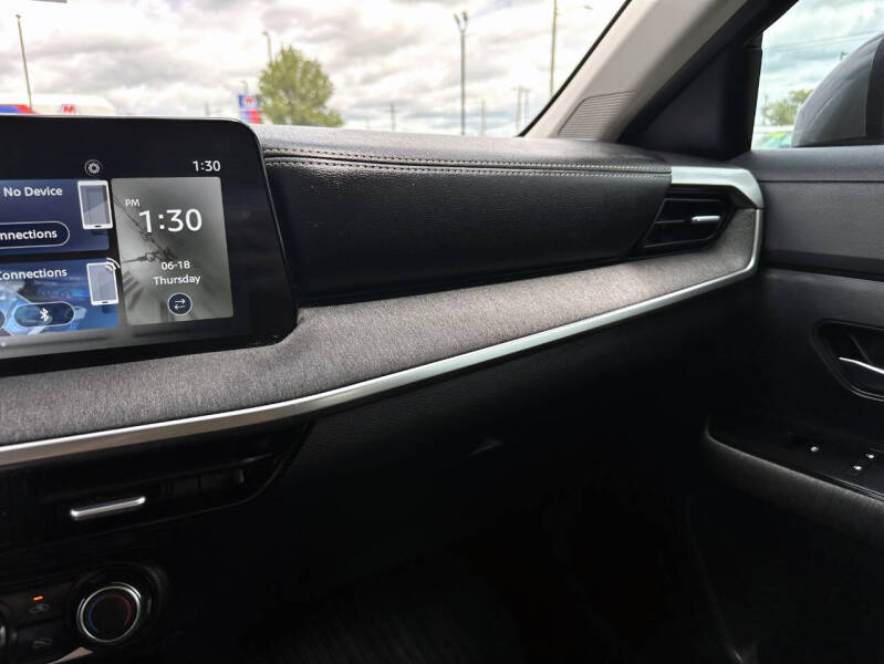 2025 Nissan Kicks SV