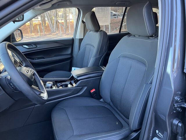2023 Jeep Grand Cherokee Laredo
