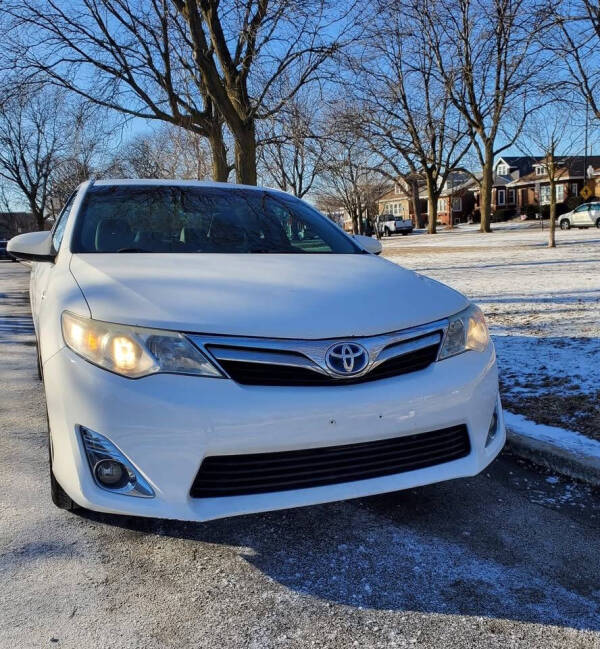 2012 Toyota Camry Hybrid for sale at Car Deals Chicago in Chicago IL