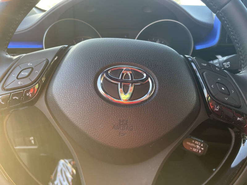 2020 Toyota C-HR XLE