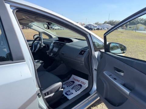 2013 Toyota Prius v Five