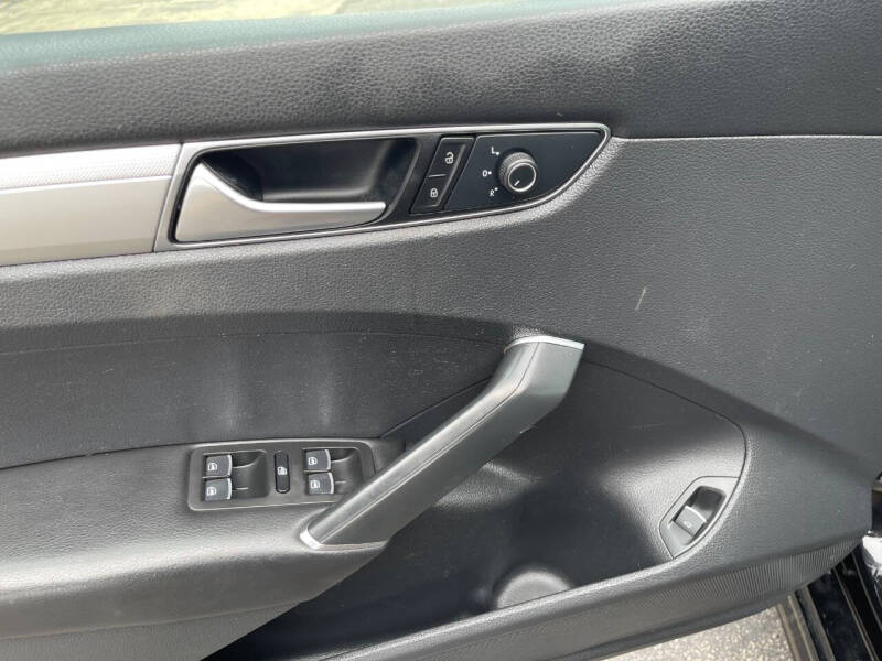 2016 Volkswagen Passat 1.8T S