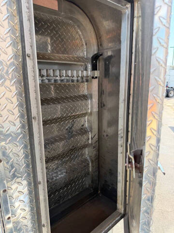 2018 Peterbilt 389