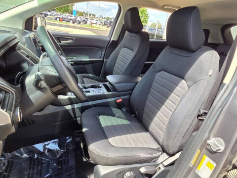 2022 Ford Edge SE